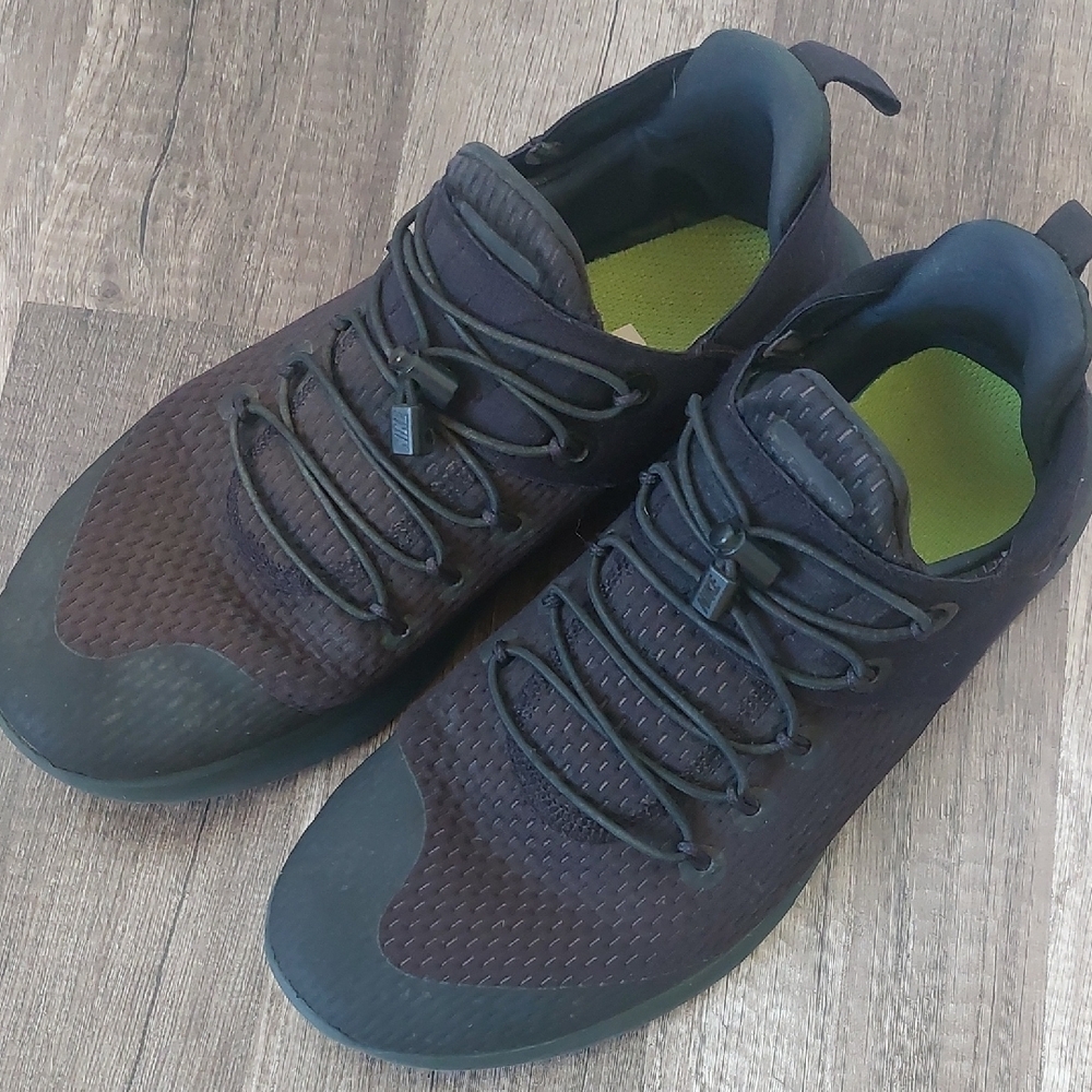 Women's Nike Sneakers Free RN Commuter Running Shoes All Black Lace Ups Size 8